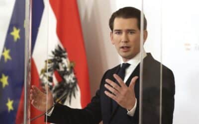 Rakúsky kancelár Kurz oznámil rezignáciu.