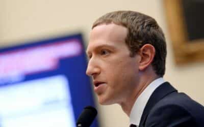 Zuckerberg odmietol tvrdenia whistleblowerky o Facebooku.