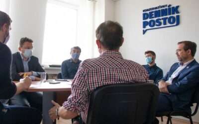 Kollár, Krajčí a Visolajský v diskusiiHovoriť, že „Vakcína je sloboda“, bola chyba.