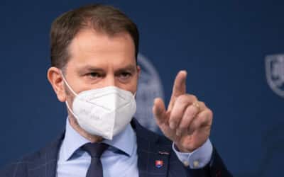 Vláda schválila návrh rozpočtu na budúci rok. Vo vzduchu ešte visí 700 miliónov eur.