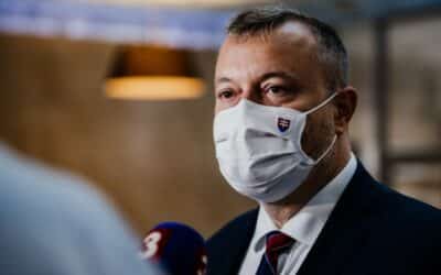 Krajniak: Sme v stave, že väčšina ľudí neverí žiadnej štátnej autorite.