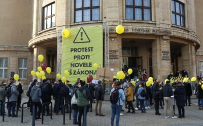 Vysokoškolský zákonŠtudenti protestujú, Gröhling ho nestiahne. Čo hovoria na reformu odborníci?