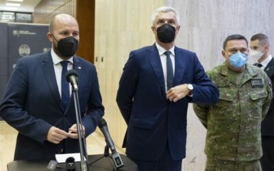 Chmelár o vojenskej dohode s Američanmi, ktorú včera oznámili Korčok a Naď: “Kto za toto zdvihne ruku, je vlastizradca”.
