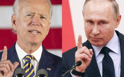 Putin telefonoval s Bidenom, zazneli varovania aj nádej na diplomatické riešenie.