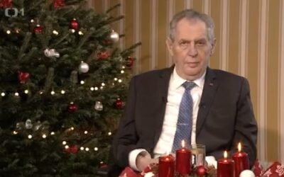 Prezident se ve vánočním poselství vyslovil pro povinné očkování proti covidu-19.