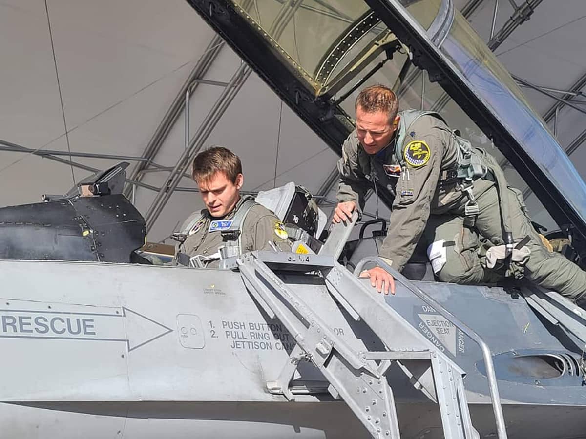 f-16-stihacky-f16-armada-letectvo-nestandard1