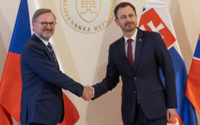 Český premiér Petr Fiala sa na prvú zahraničnú cestu vydal na Slovensko.