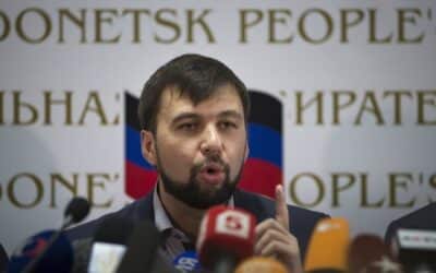 „Republiky“ v Donbase žiadajú Rusko o uznanie nezávislosti a spoluprácu v obrane.