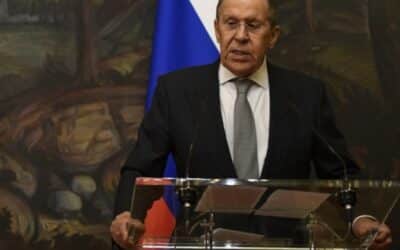 Lavrov tvrdí, že Rusi chcú oslobodiť Ukrajinu od útlaku.