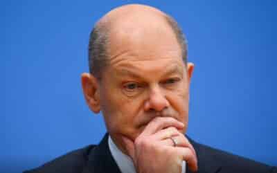 Scholz je striktně proti dodávkám německých zbraní na Ukrajinu. Do Polska dorazili další američtí vojáci.