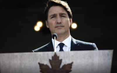Kanadský premiér Trudeau zavedl kvůli protestům v zemi nouzový stav.