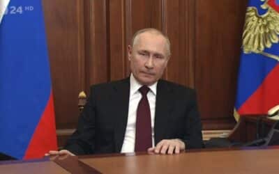 Putin zpochybnil státnost Ukrajiny, uznal nezávislost jejích východních území.