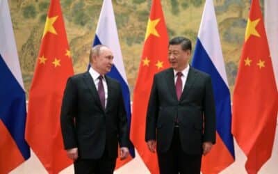 Čína požaduje rešpekt k obavám Ruska. Západ varuje pred zámermi Moskvy a Pekingu.