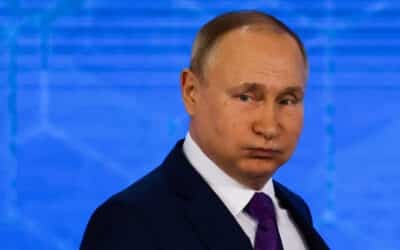 Putin zakázal obyvateľom a firmám prevádzať peniaze do zahraničia. Chce tak podporiť rubeľ.
