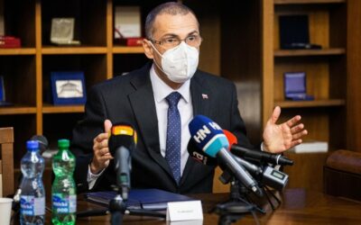 Žilinka Hegerovi: Vaše vyjadrenia sú nenáležité. Nebudem rozhodovať podľa predstáv politikov.
