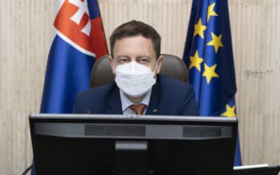 Premiér: Ak ste predávali naše princípy za peniaze z Ruska, prihláste sa.