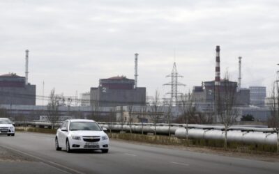 V areálu Záporožské jaderné elektrárny hořelo. Rusové zasáhli první blok, uvádějí ukrajinské úřady.