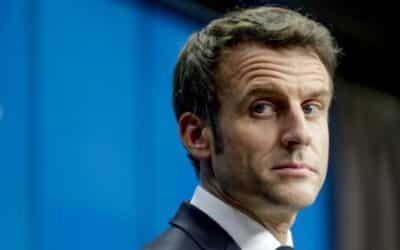 Macron: Francúzsko nie je vo vojne s Ruskom.