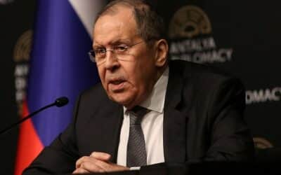Lavrov: USA postavily po obvodu Ruska síť laboratoří s biologickými zbraněmi.