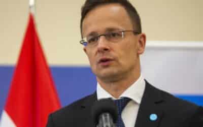 Szijjártó predvolal veľvyslanca pre Zelenského reakciu na voľby.