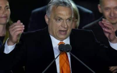 Maďarský vládny blok Fidesz získal ústavnú väčšinu rekordným počtom hlasov.