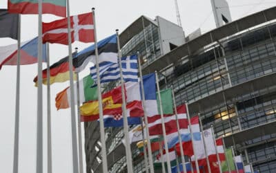 Mario Draghi vyzývá ke změně smluv EU ve prospěch ideálního a pragmatického federalismu.