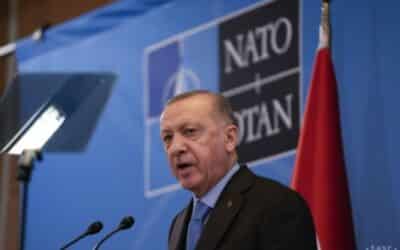 Erdogan: Rozšíriť NATO o Fínsko a Švédsko by bola chyba.