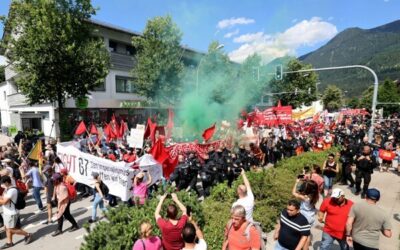 Turecká polícia ukončila gay pride v Istanbule, zatkla stovky ľudí.