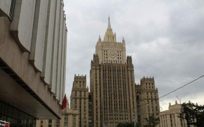 Proč USA a Velká Británie blokují diplomatické rozhovory mezi Ukrajinou a Ruskem.