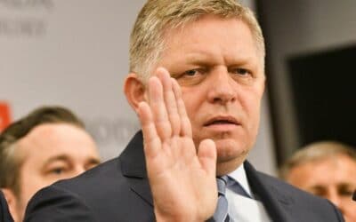 Fico obviňuje Matoviča s Hegerom z organizovanej skupiny.
