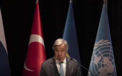 Šéf OSN Guterres vyzval k odstranění překážek pro vývoz ruských potravin.