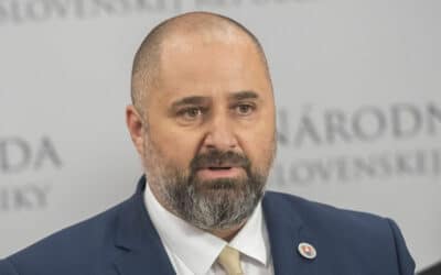 Poslanca Sme rodina Linharta obvinili pre incident s policajtom.
