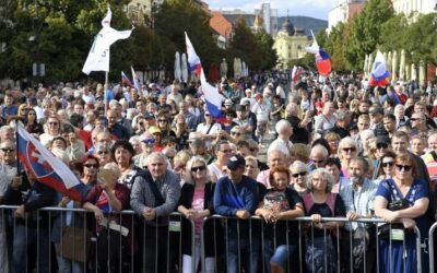 V Košiciach sa zišiel dav ľudí burcovať za demokratický, zvrchovaný a právny štát.
