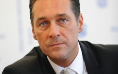 Bývalý rakúsky vicekancelár Strache: Západné dodávky zbraní a ukrajinská ofenzíva sú krokmi k jadrovej vojne.