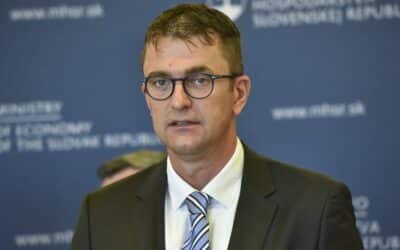 Radosť zo spustenia tretieho bloku Mochoviec vystriedala panika z hroziaceho bankrotu Slovenských elektrární.