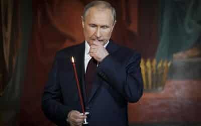 Ruskí komunálni poslanci chcú Putinovu rezignáciu: Nie je monarcha, ale pracovník platený z daní.