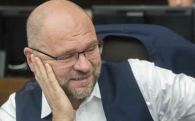 Prvý návrh cien elektriny na rok 2023: Účty porastú od 50 do 100 percent, Sulíkove čísla nesedia.