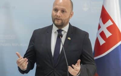 Je minister Naď podporovateľom terorizmu? Čo by nafasoval od sudcu merajúceho jedným metrom?