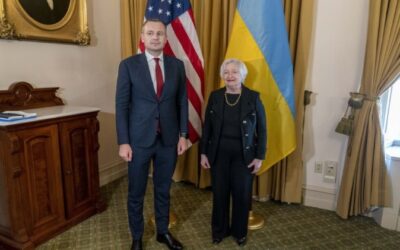 USA vyzývajú spojencov, aby Ukrajine posielali peniaze rýchlejšie.
