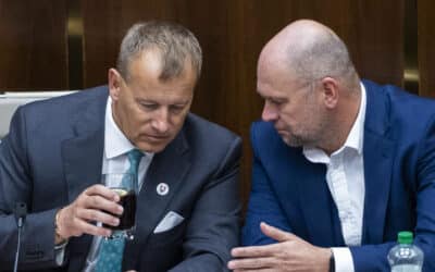 Parlament je zablokovaný: V hre sú štyri scenáre, Kollár môže zamiešať kartami.