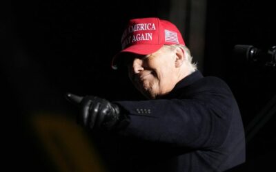 Trump cestuje za republikánmi. Biden nazýva zajtrajšie voľby “rozhodujúcim momentom”.