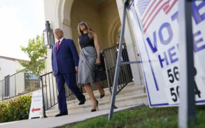 Voľby v USA sú napínavé do poslednej minúty. Republikáni majú tesný náskok.