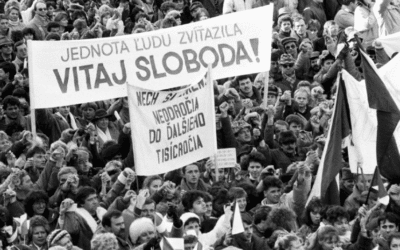 7 dní v kocke: S odkazom Novembra sa to otáča. Je za tým aj kríza slobody.