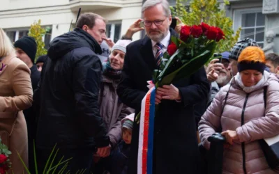 V Česku sa na oslavách revolúcie zúčastnilo takmer 100.000 ľudí.