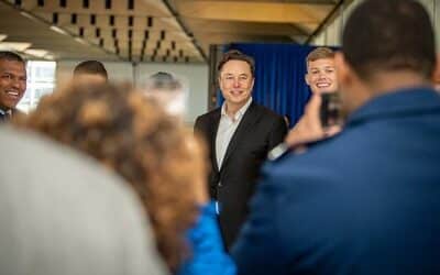 Elon Musk chce na Twitteru vydělávat, ne vytvořit agoru pro globální demokracii.