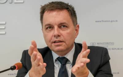 NAKA obvinila guvernéra NBS Petra Kažimíra z prečinu podplácania, necíti sa byť vinný.
