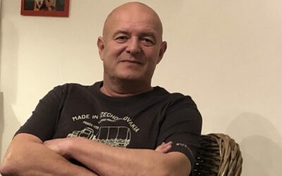 Odomykáme: Očkovanie detí je čistý experiment, omikron je posledný variant. Prestaňme sa desiť, hovorí imunológ Šinkora.