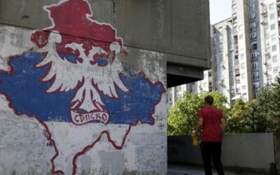 V Kosove stúpa napätie, Srbsko zvažuje vyslanie vojakov.