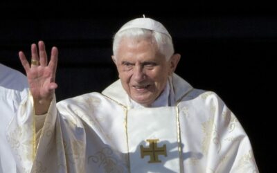 Vo veku 95 rokov zomrel emeritný pápež Benedikt XVI.
