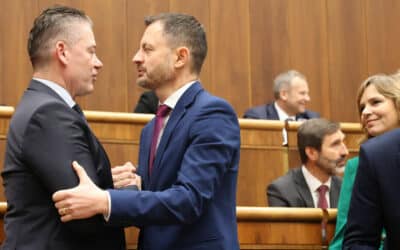 Rodinkárstvo v OĽANO: Mikulec prihral zákazku za 2,5 milióna Hegerovmu známemu.